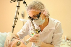 comment se déroule la procédure de rajeunissement fractionné de la peau au laser 